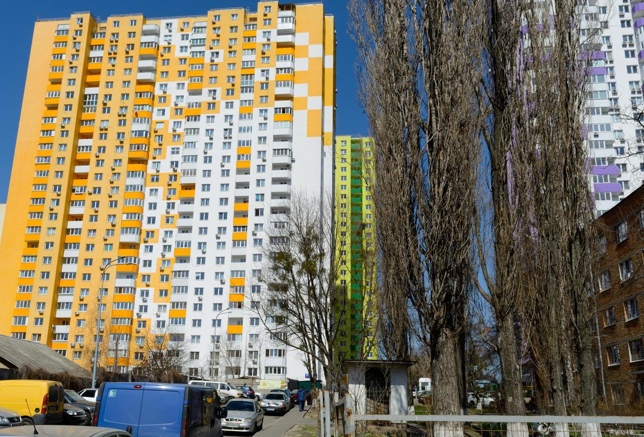 Комфортні Мині-Апартаменти Студіо На Юлії Здановської Kyiv Exterior foto